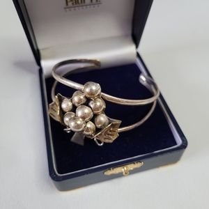 Vintage sterling silver Mexican grapes cluster cuff bracelet. Marked. Gift idea.
